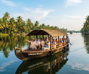Kerala luxury honeymoon packages
